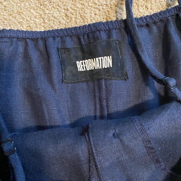 Reformation off shoulder crop button front top navy - Picture 2 of 6